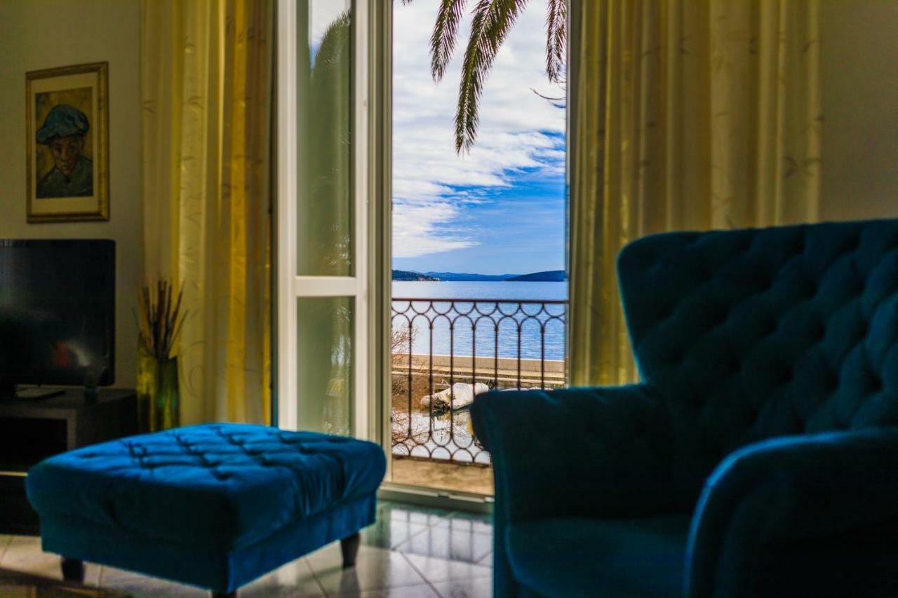 Holiday Home Obrov Kastela Dış mekan fotoğraf