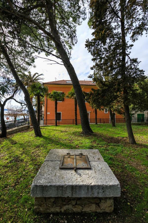 Holiday Home Obrov Kastela Dış mekan fotoğraf